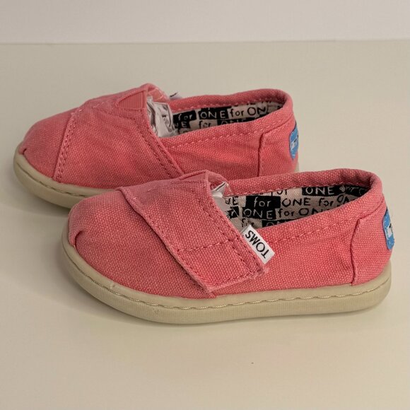 TOMS Child Tiny Alpargata Canvas Loafer Flat Pink Size 6 - Picture 4 of 7